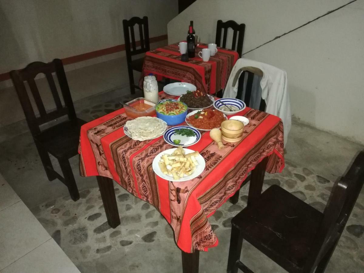 Хостел Aventura Chachapoyas Backpackers Екстер'єр фото